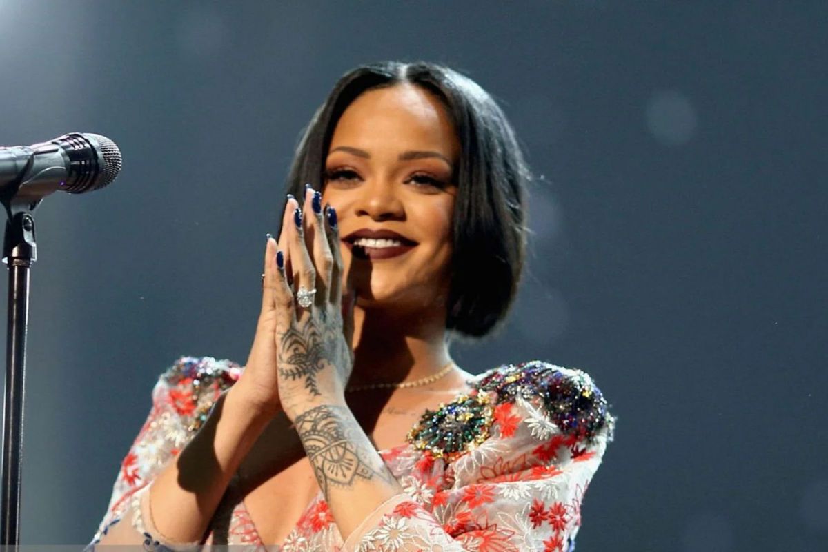 Rihanna To Star In 2023 Super Bowl Halftime Show