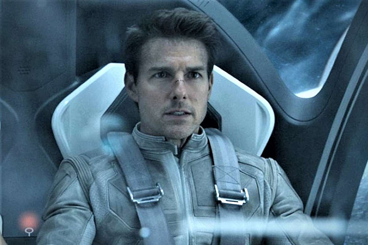 Tom Cruise in Outer Space