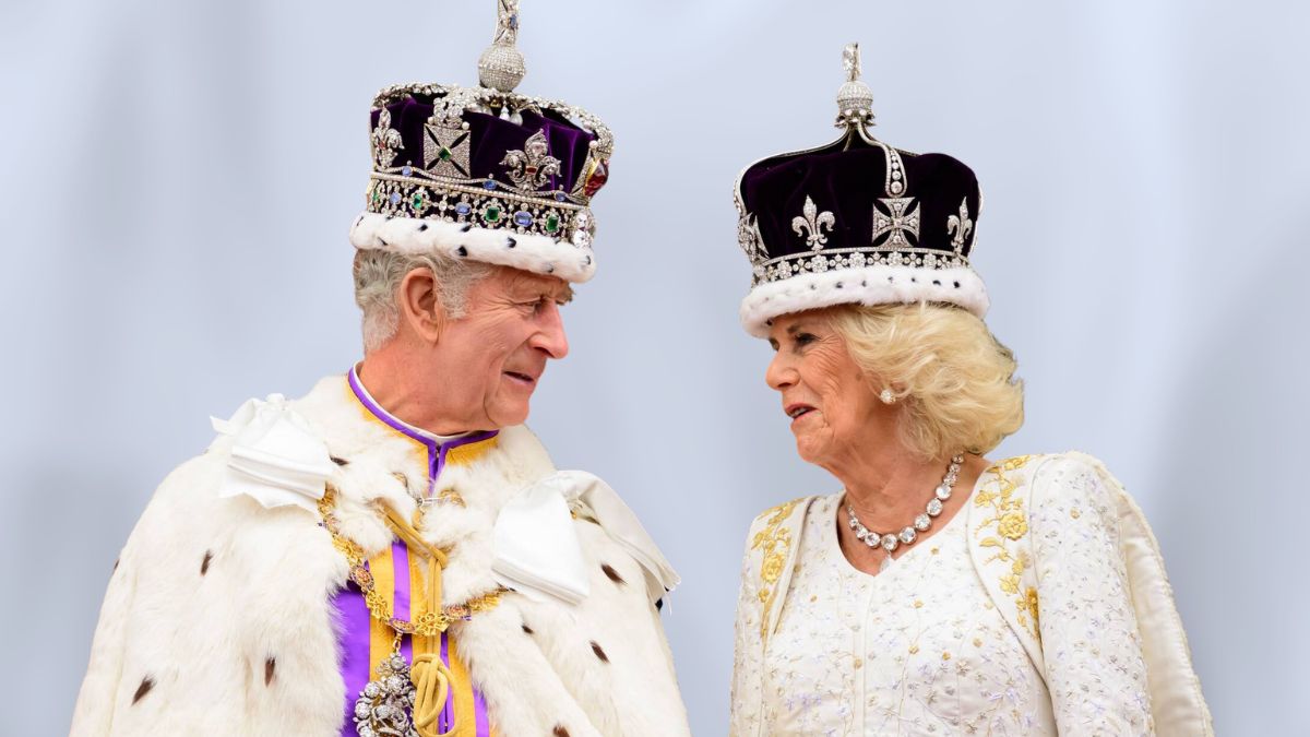 King Charles Crowned as Britain's New King After His Mother Queen ...